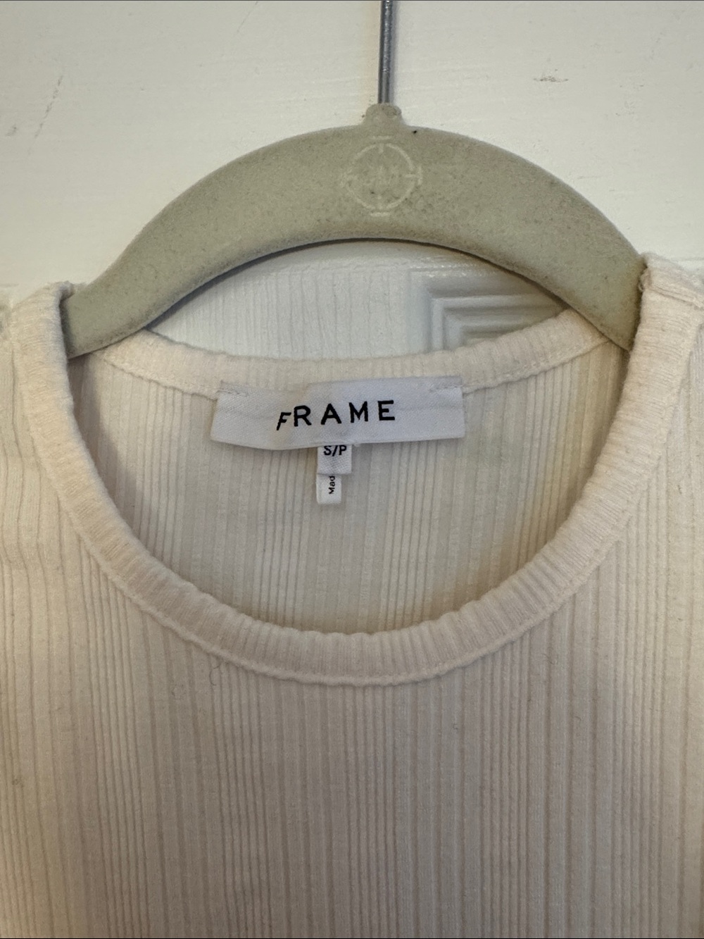 Frame Cropped Rip Tank Top - Picture 6 of 9